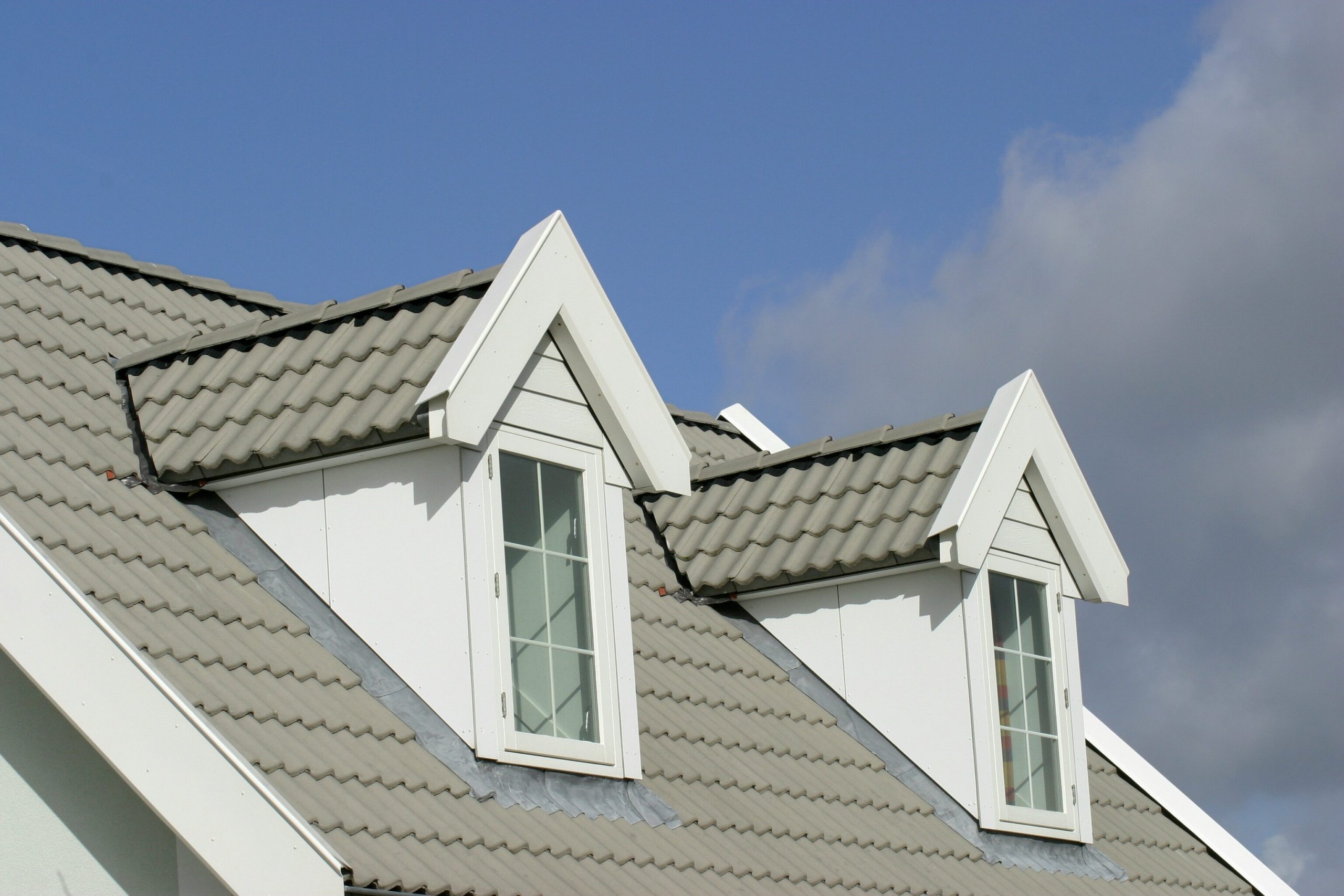 Roof with windows on top